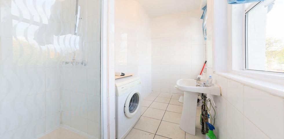 			Studio Apartment, 1 bath, 1 reception Apartment			 Dean Road, WEST HAMPSTEAD